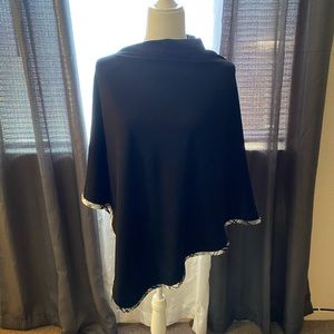 Lesley Evers Poncho Top